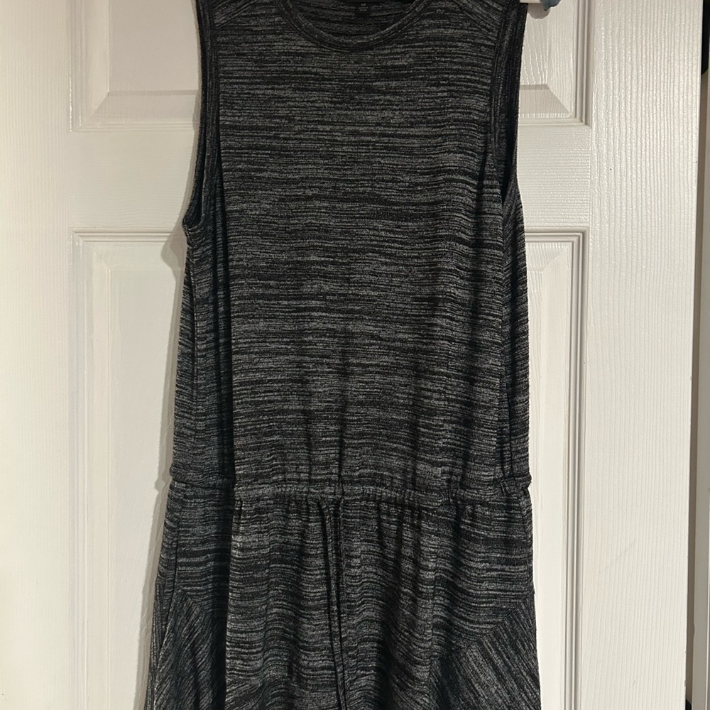 Elegant Black Sleeveless Women's Dress